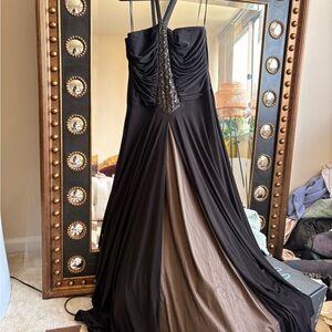 JS Boutique Black and Tan Maxi Dress